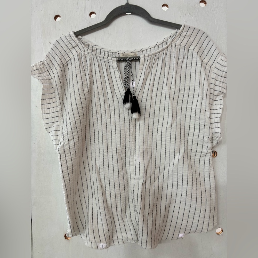 Ladies white cotton top